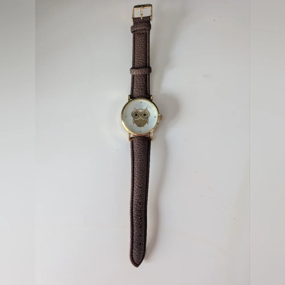 Gold Tone Watch Owl with Gold Glitter Eyes